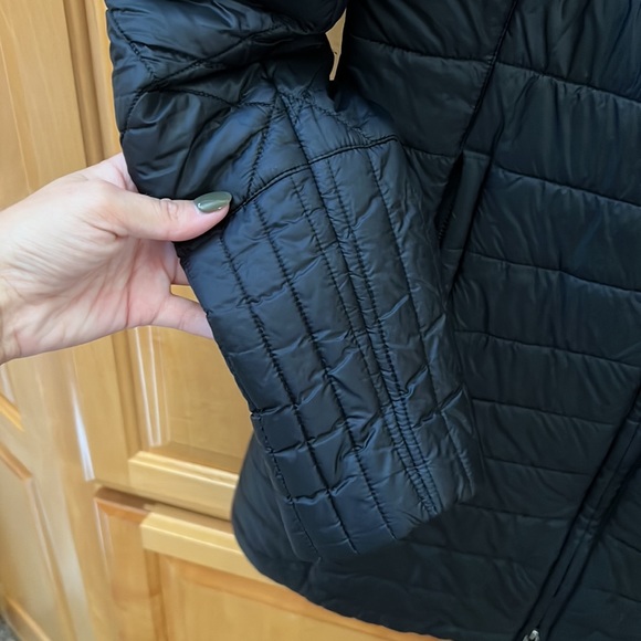 Patagonia Black Winter Coat - Picture 5 of 7